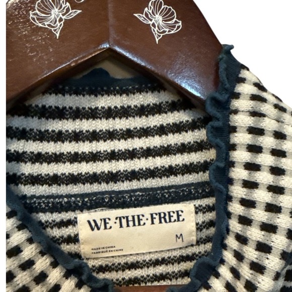 Free People WE THE FREE  Mock Neck Long Sleeve Sweater Womens M Academia Preppy - Picture 2 of 8